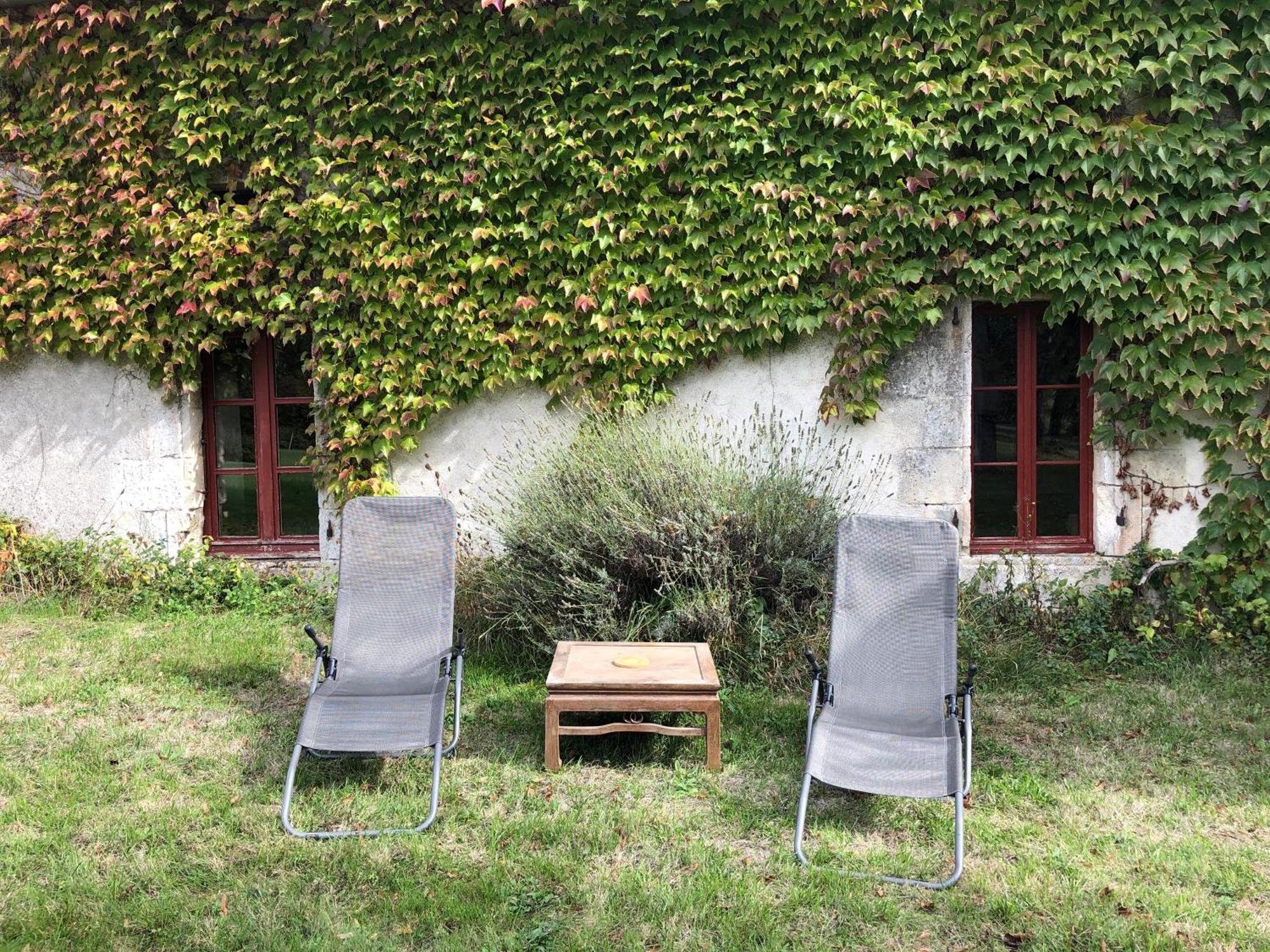 Gite De L'Edelinie Nanteuil-Auriac-de-Bourzac Luaran gambar